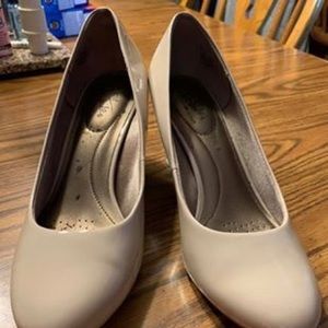 Life stride Parigi heels